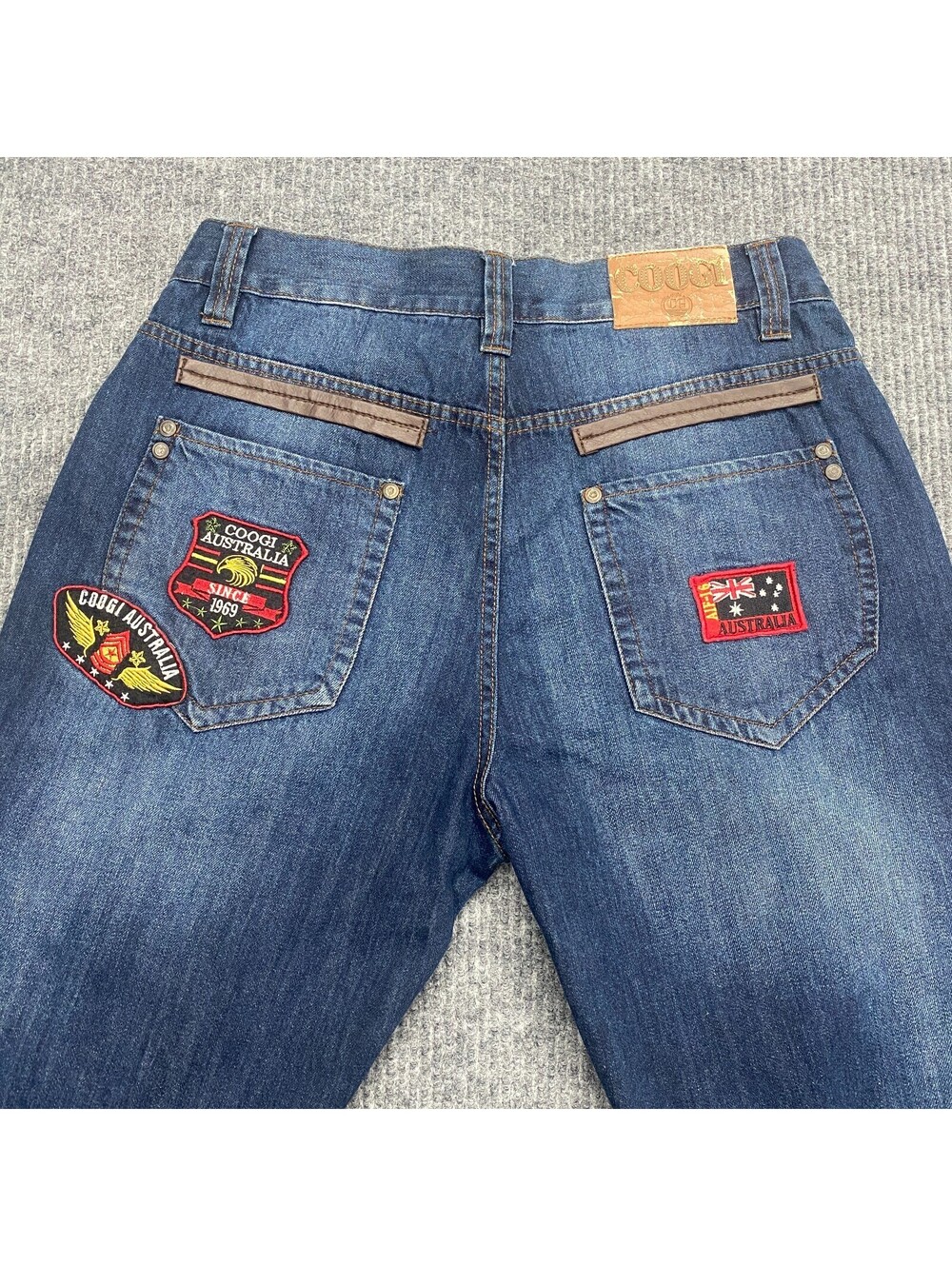 Vintage Coogi Jeans Mens 36x34 Blue Stonewash Denim Embroidered Patches Pants - Picture 15 of 15